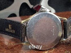 JAEGER LeCOULTRE Cal. 470 MILITARY WRIST WATCH Keep Time withPILOT'S WW2 HAT BADGE