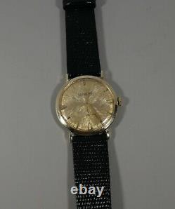 VINTAGE 14K YELLOW GOLD LeCoultre MANUAL WIND MENS WATCH