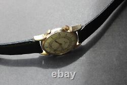 Vintage 1950s Jaeger-LeCoultre Memovox Alarm Cal 814 / Recently serviced