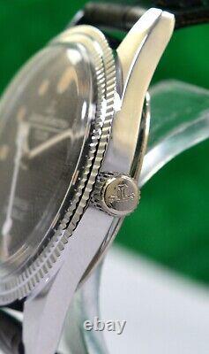 Vintage Jaeger-LeCoultre Black Dial 17 Jewels Hand Wind Mechanical Men's Watch