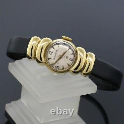 Vintage Jaeger-LeCoultre Ladies Watch 18K Yellow Gold Manual Wind Movement