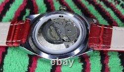 Vintage Jaeger Lecoultre Club Automatic Date 25 J Swiss Movement Wrist Watch