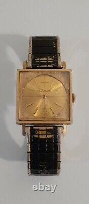 Vintage LE COULTRE 10K Gold Filled Square 1940's Wind up Watch