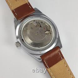 Jaeger-LeCoultre Club Cadran argenté avec fonction jour/date Montre-bracelet automatique