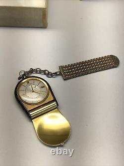 La montre de poche de voyage rétro Le-Coultre Lecoultre Memovox Alarm