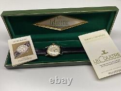 Montre-bracelet automatique vintage suisse Lecoultre avec boîte et papiers