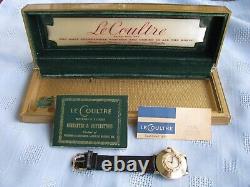 Montre-bracelet en or 14 carats vintage LeCoultre Beau Brummel avec boîte et papiers.