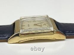 Montre-bracelet mécanique suisse vintage Lecoultre Tank avec boîte et papier