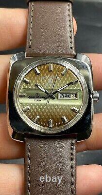 Montre-bracelet pour homme Vintage Jaeger Lecoultre Club Automatique Date Jour Swiss Made