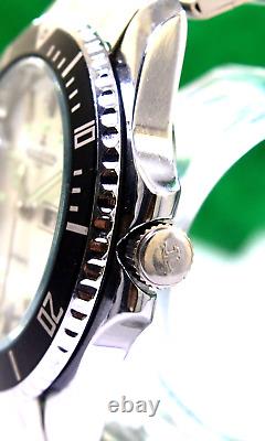Montre-bracelet vintage Jaeger-LeCoultre Club Day Date avec 25 bijoux automatiques, fabriquée en Suisse.
