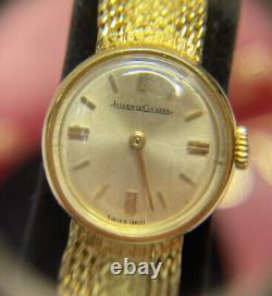 Montre bracelet vintage en or jaune 18 carats pour femme Jaeger LeCoultre antique