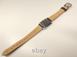 Montre-bracelet vintage rare Lecoultre suisse avec boîte et papiers