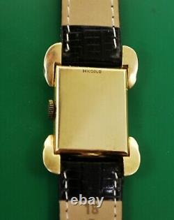Montre vintage Le Coultre Vacheron Uniplan pour homme des années 40 en or 14 carats avec attaches fantaisie