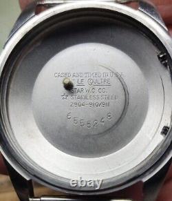 Montre vintage Lecoultre Memovox Alarm Date en or 14 carats avec lunette cannelée de 35mm à remontage manuel de 1967