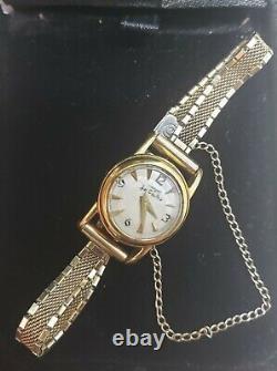 Vintage Jaeger Lecoultre Ladies Wristwatch 18k Solid Gold Case Works Look